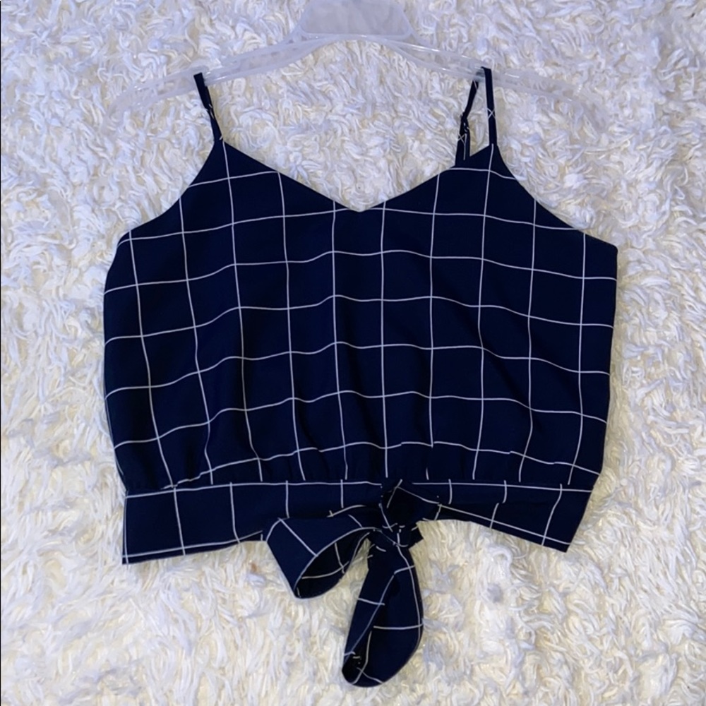 Crop top, tie on the back